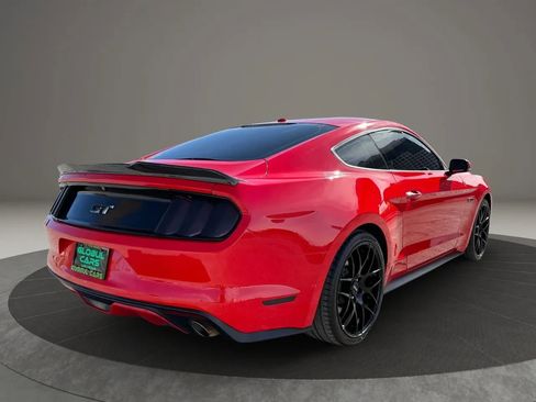Used 2017 Ford Mustang GT Premium image 5