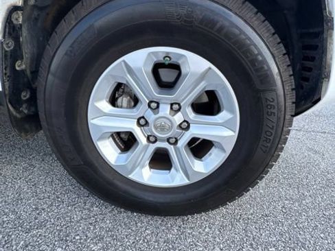 Used 2018 Toyota 4Runner SR5 Premium RWD image 13