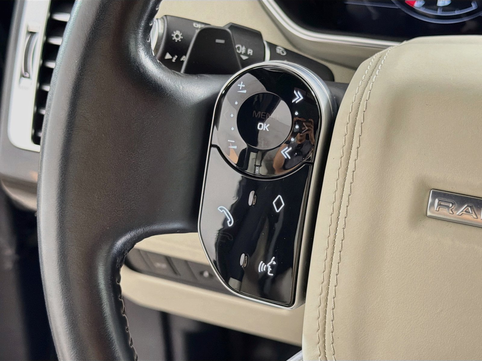 Used 2022 Land Rover Range Rover AWD/4WD image 12