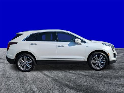 Used 2025 Cadillac XT5 Premium Luxury w/ LPO, Floor Liner Package FWD image 3