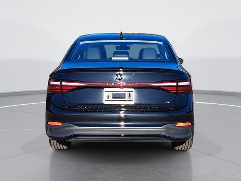 New 2026 Volkswagen Jetta SE image 4
