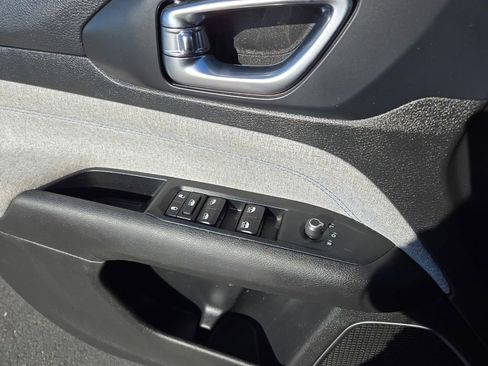 Used 2022 Jeep Compass Latitude w/ Sun and Sound Group image 26