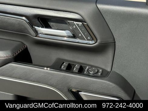 New 2026 GMC Sierra 2500 AT4X AWD/4WD image 19