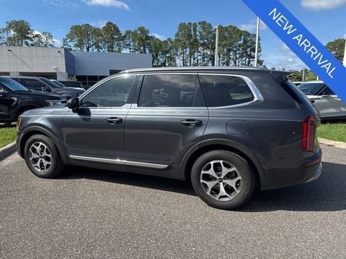 Used 2020 Kia Telluride EX w/ Towing Package FWD image 11