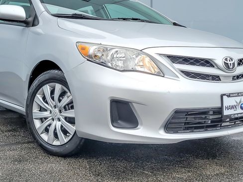 Used 2012 Toyota Corolla LE image 2