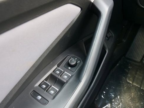 New 2025 Volkswagen Jetta SE image 27