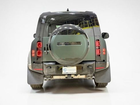 Used 2025 Land Rover Defender 110 X-Dynamic SE AWD/4WD image 23