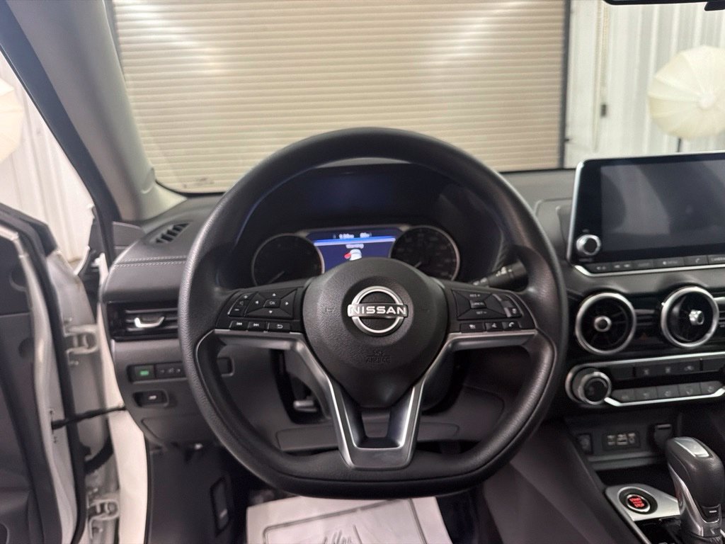 Used 2024 Nissan Sentra SV FWD image 15