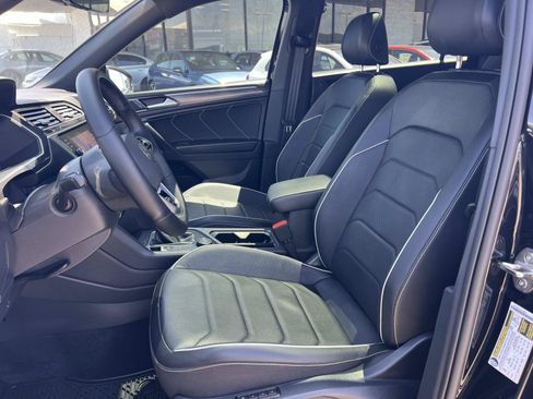 Certified 2024 Volkswagen Tiguan SEL R-Line AWD/4WD image 19