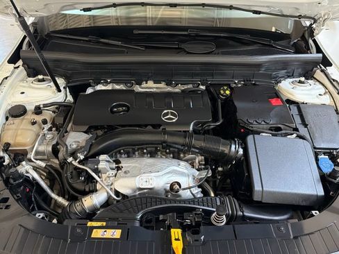 Used 2020 Mercedes-Benz GLB 250 w/ AMG Line image 33