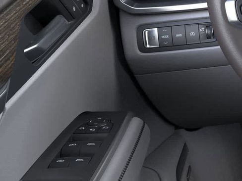 New 2026 GMC Acadia Denali w/ LPO, Floor Liner Package image 22