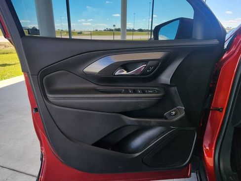 Used 2022 GMC Terrain SLE w/ Driver Convenience Package FWD image 11
