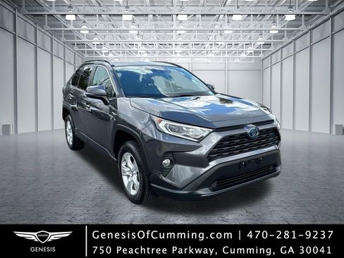 Used 2020 Toyota RAV4 XLE w/ Convenience Package image 1