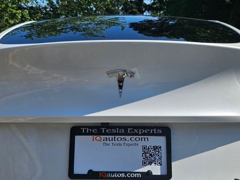 Used 2023 Tesla Model Y Long Range AWD/4WD image 29