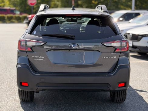 Used 2023 Subaru Outback Premium AWD/4WD image 3