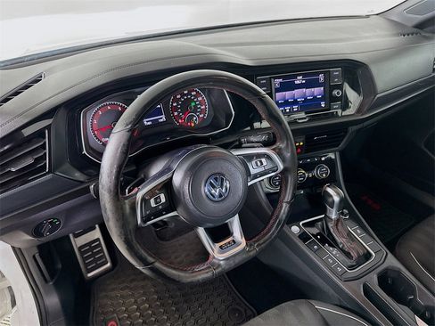 Used 2019 Volkswagen Jetta GLI image 10