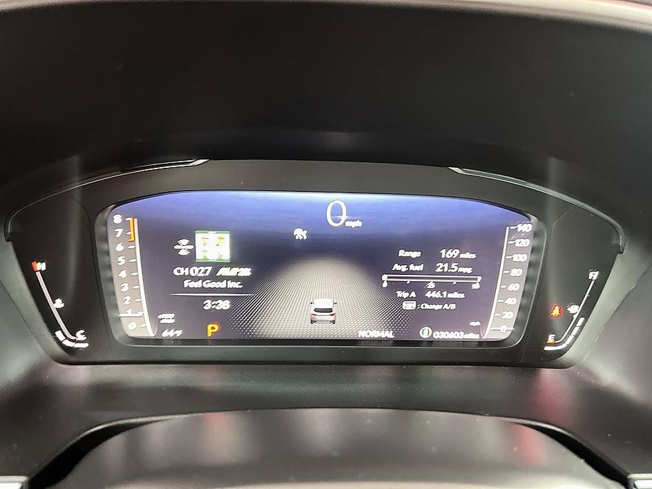 Used 2025 Honda Pilot Black Edition image 24