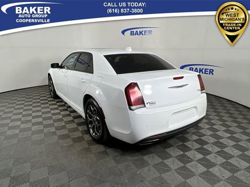 Used 2017 Chrysler 300 S w/ 300S Premium Group image 7