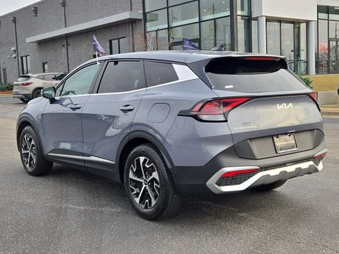 Certified 2024 Kia Sportage EX image 8