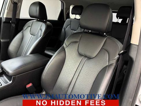 Used 2023 Kia Sorento S AWD/4WD image 13