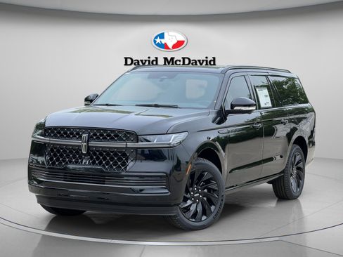 New 2026 Lincoln Navigator L Reserve w/ Jet Appearance Package AWD/4WD image 1