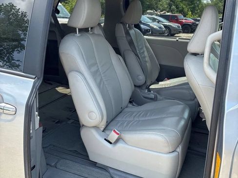 Used 2012 Toyota Sienna XLE w/ XLE Navigation Pkg AWD/4WD image 20
