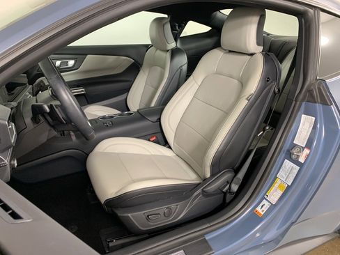 Used 2025 Ford Mustang GT Premium image 24