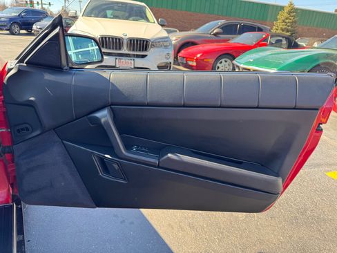 Used 1993 Cadillac Allante FWD image 27