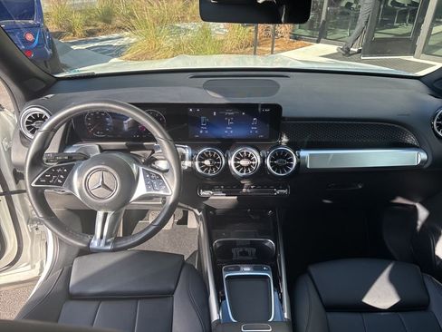 Used 2024 Mercedes-Benz GLB 250 GLB 250 image 43