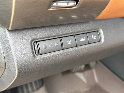 Certified 2022 Nissan Pathfinder Platinum w/ Lighting Package (N93) image 25