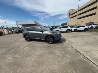 Used 2025 Nissan Rogue SV AWD/4WD video 2