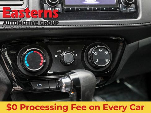 Used 2018 Honda HR-V LX image 19