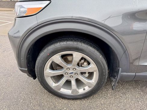 Certified 2020 Ford Explorer Platinum w/ Premium Technology Package image 37