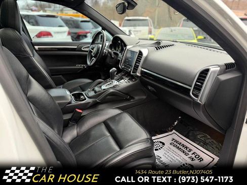 Used 2018 Porsche Cayenne S Platinum image 20