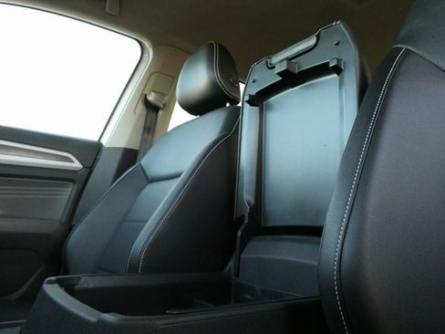 Used 2022 Volkswagen Atlas SE image 30