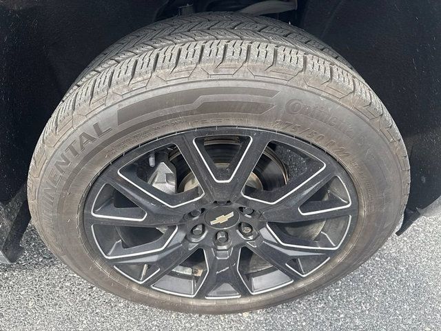 Used 2022 Chevrolet Silverado 1500 LTZ w/ LTZ Convenience Package II AWD/4WD image 9