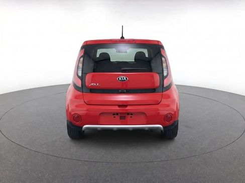 Used 2018 Kia Soul + FWD image 6