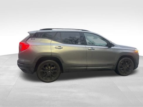 Used 2020 GMC Terrain SLE w/ Elevation Edition image 14