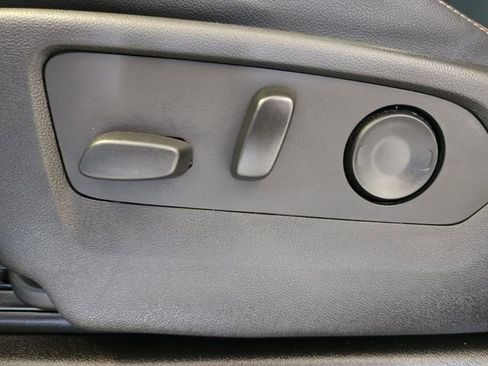 Used 2022 GMC Yukon AT4 AWD/4WD image 14