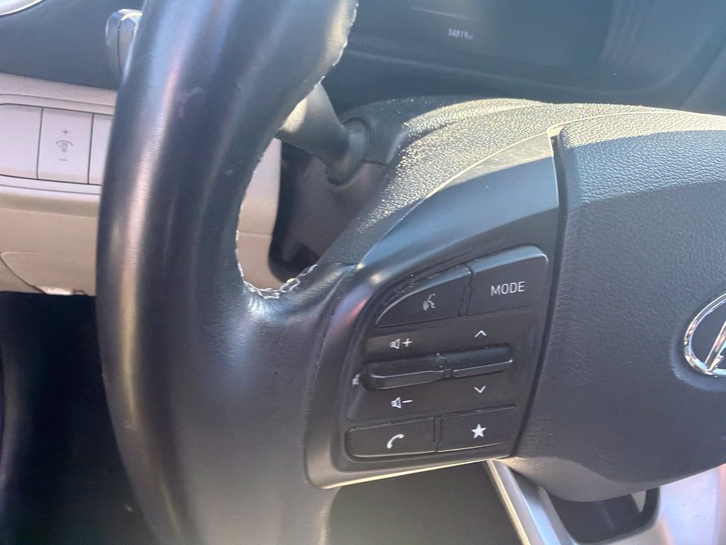 Used 2024 Hyundai Venue SEL FWD image 12