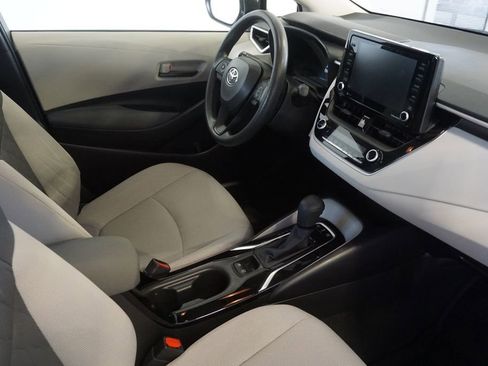 Used 2022 Toyota Corolla LE FWD image 21
