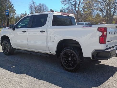 Used 2022 Chevrolet Silverado 1500 Custom Trail Boss w/ LPO, Dark Essentials Package AWD/4WD image 8