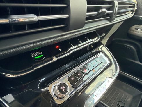 Used 2025 Lincoln Corsair FWD image 28