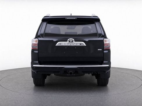 Used 2016 Toyota 4Runner Limited AWD/4WD image 10