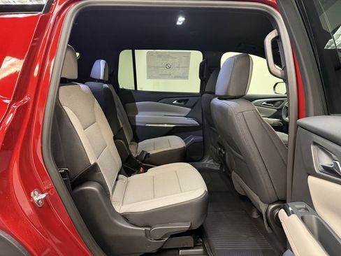 New 2026 Chevrolet Traverse LT w/ LPO, Floor Liner Package image 18