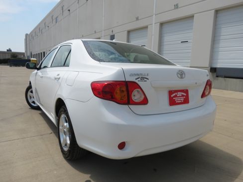 Used 2010 Toyota Corolla FWD image 3