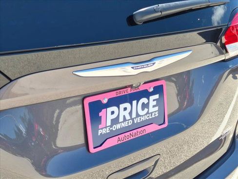 Used 2018 Chrysler Pacifica Touring Plus FWD image 14