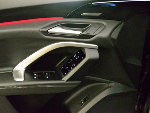 New 2025 Audi Q5 Premium Plus image 9