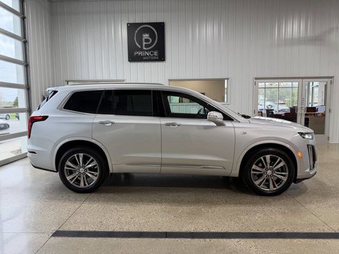 Used 2020 Cadillac XT6 Premium Luxury AWD/4WD image 5