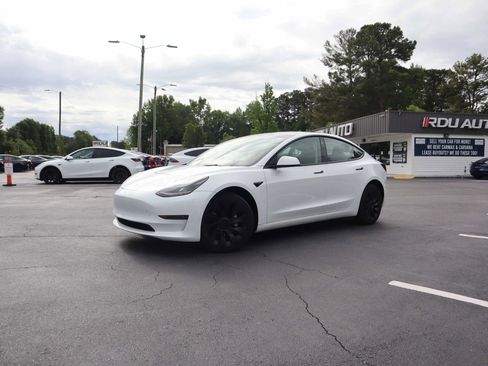 Used 2023 Tesla Model 3 Standard Range RWD image 6